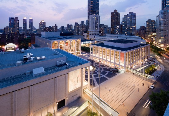 2069_LincolnCenterPromenade_ProjPic01