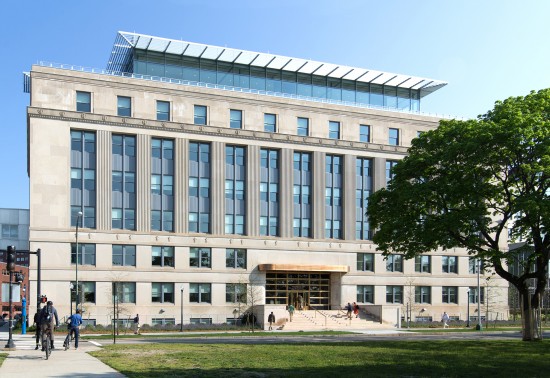 2325_MIT-E52_ProjPic02