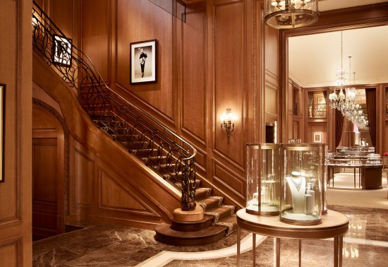 2327_Cartier_ProjPic05
