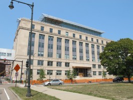 MIT-E52_SlideShow01