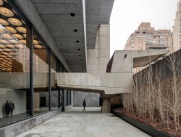 2466 Met Breuer ProjPic08