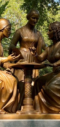 2671_CentralPkStatues_ProjPic01