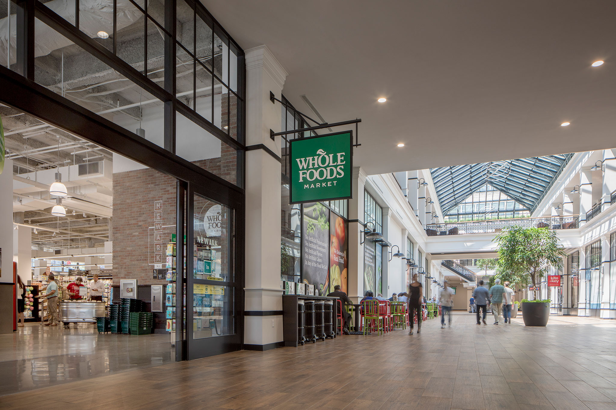 Hahne & Company Building: 2435 Hahnes Int06