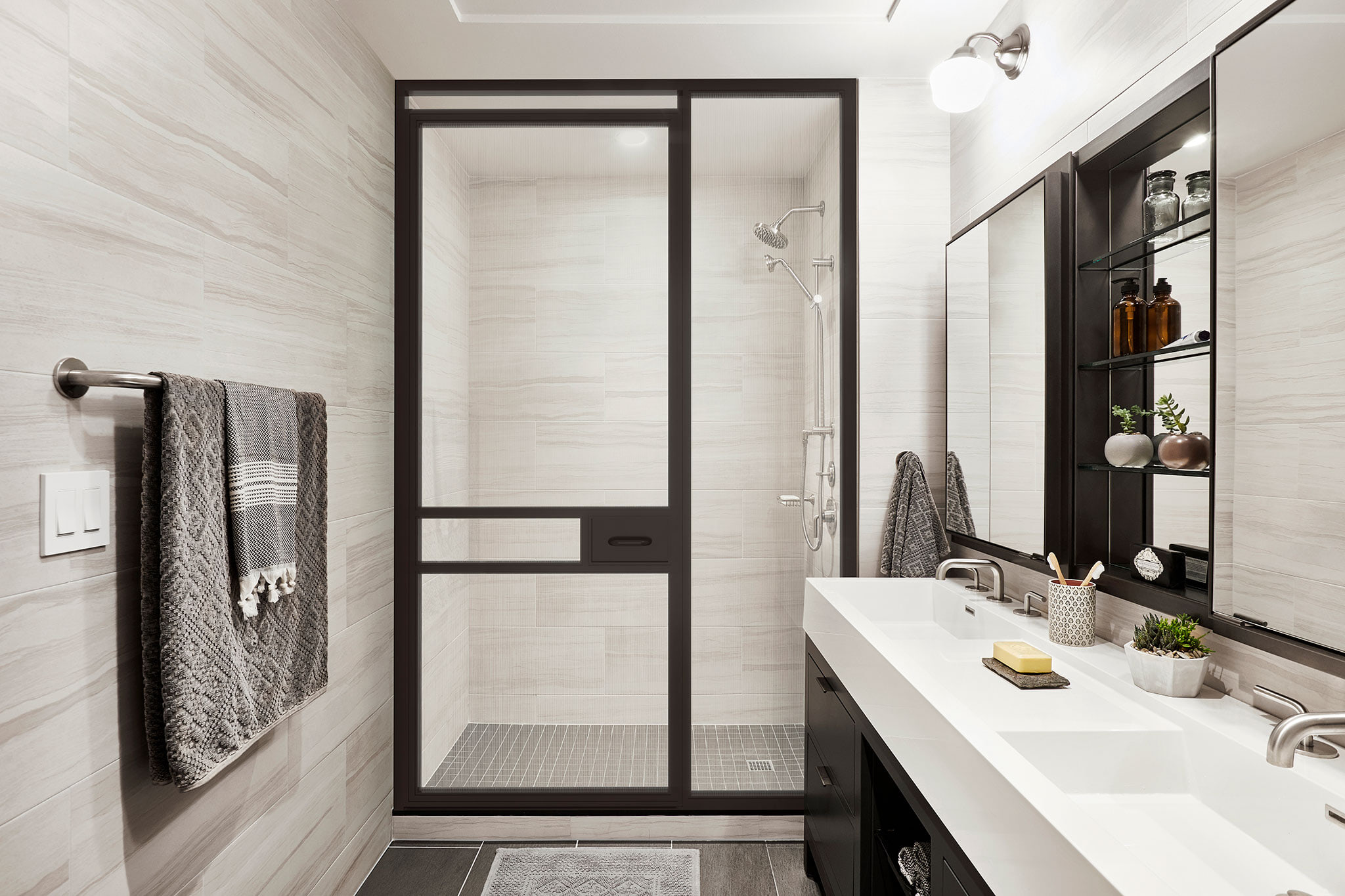 500/524 East 14th Street: 2439 500E14th Bath Int01 copy