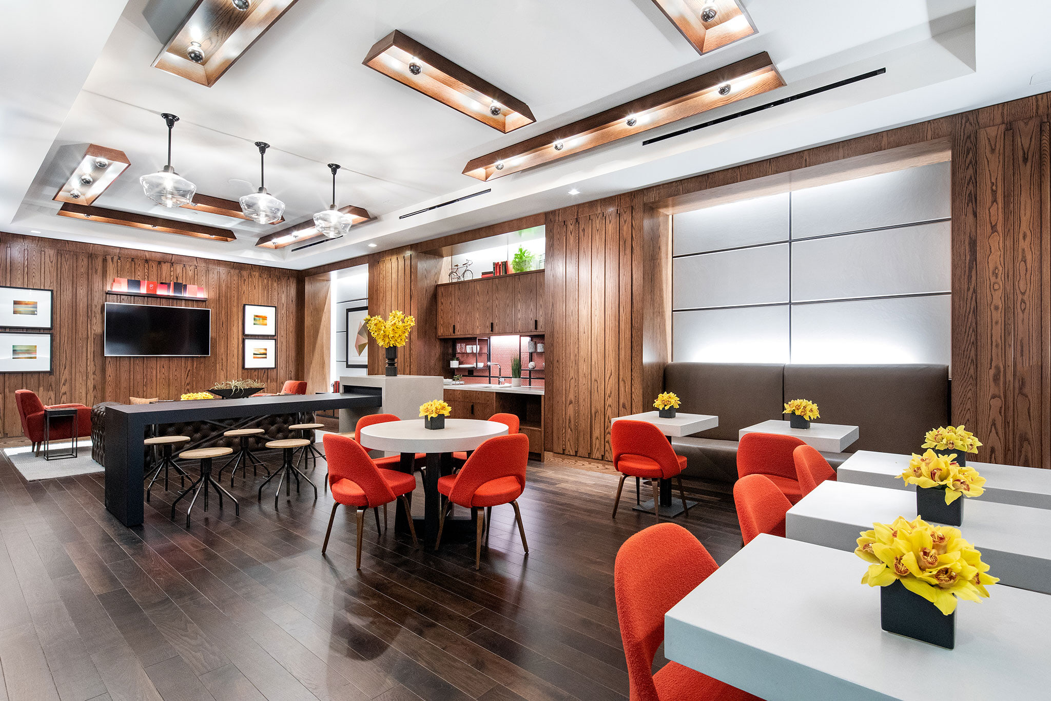 500/524 East 14th Street: 2439 500E14th Lounge Int01 copy