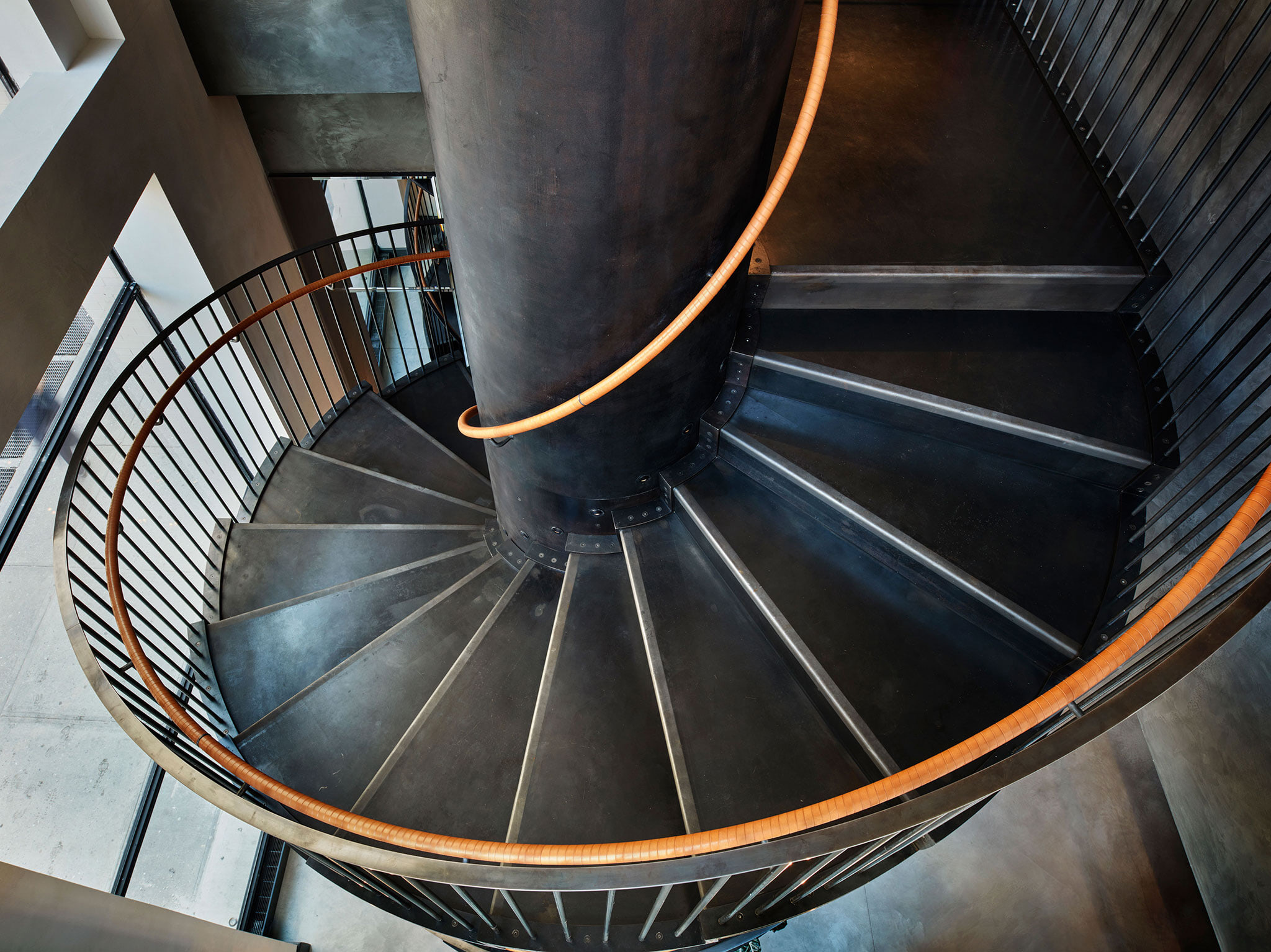 11 Howard Hotel: 2498 11Howard Detail01