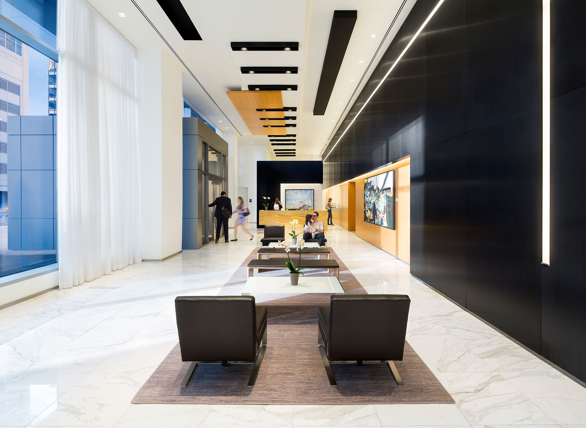 Central Place: 6033 CentralPlace ResidentialLobby Int01