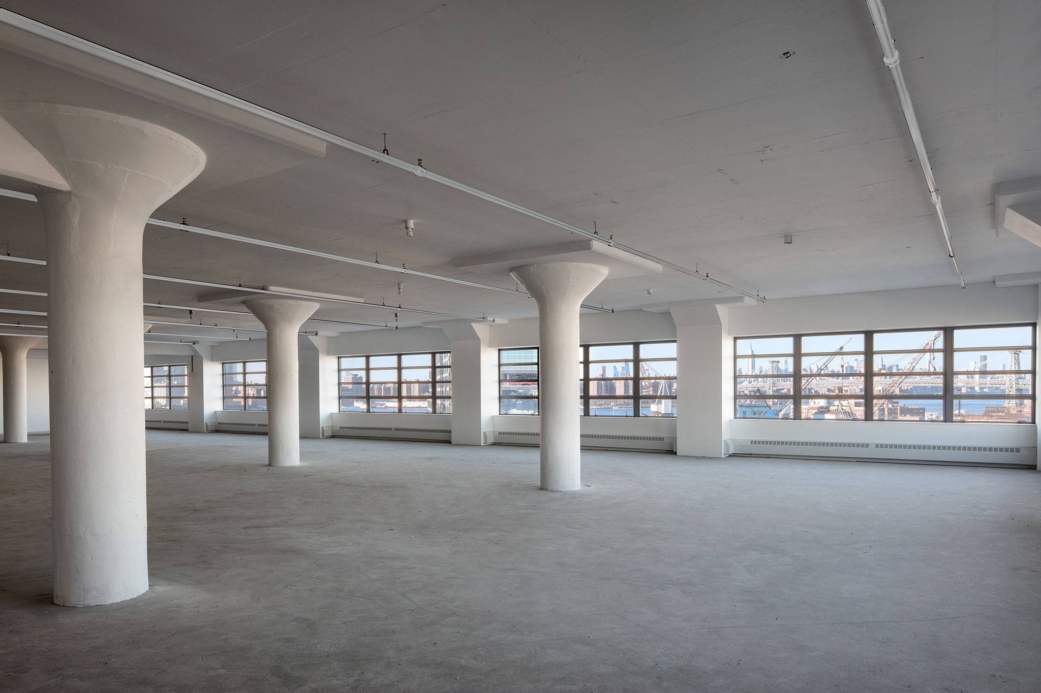 Brooklyn Navy Yard, Building 77: 2270 BNYBldg77 Int01