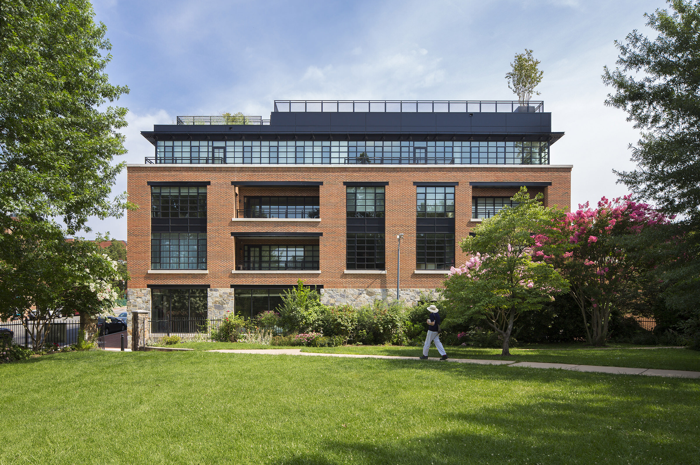 1055 Wisconsin Avenue: 1055 High