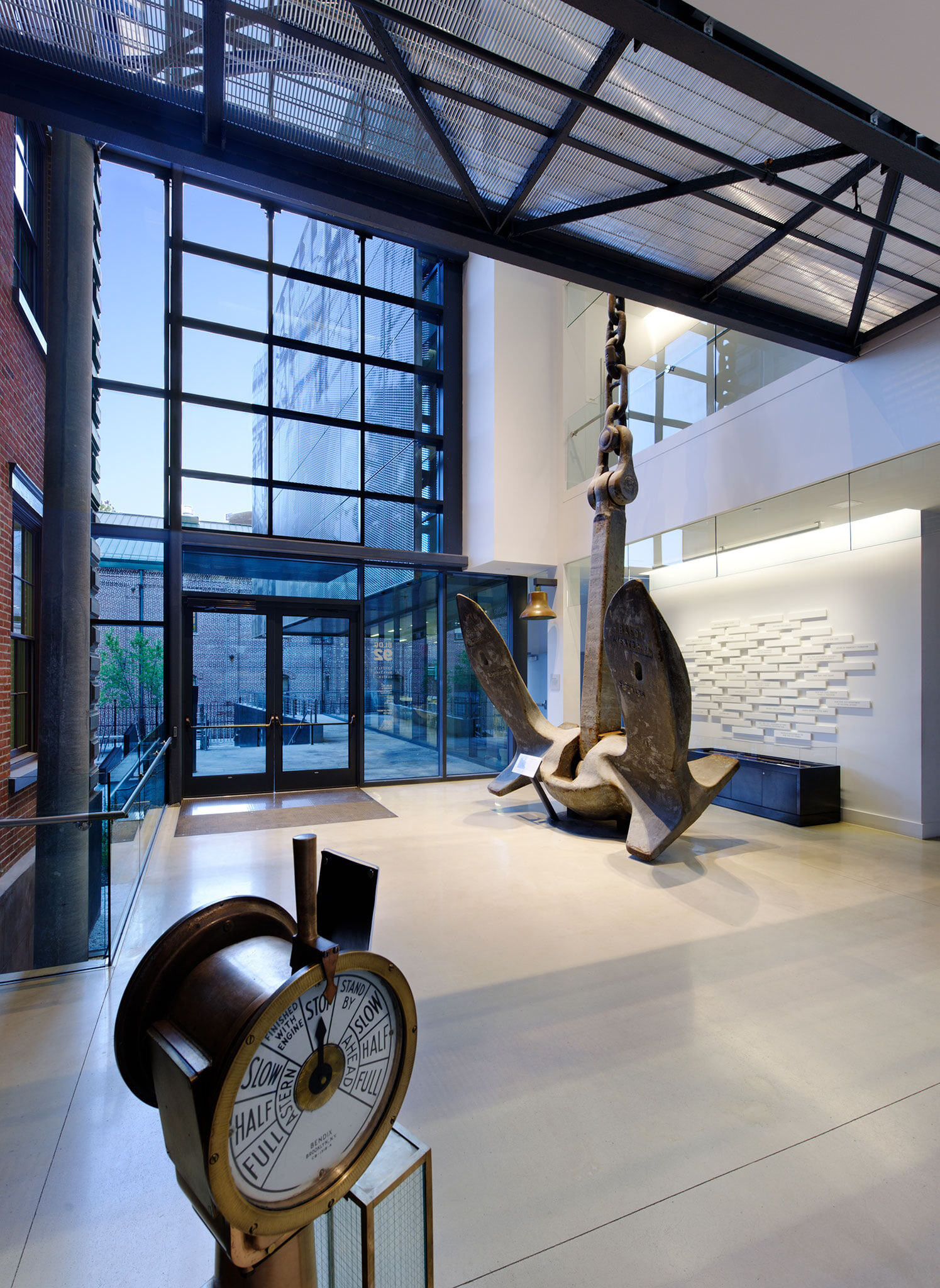 Brooklyn Navy Yard Graphics & Wayfinding: BNYBldg92 Int29