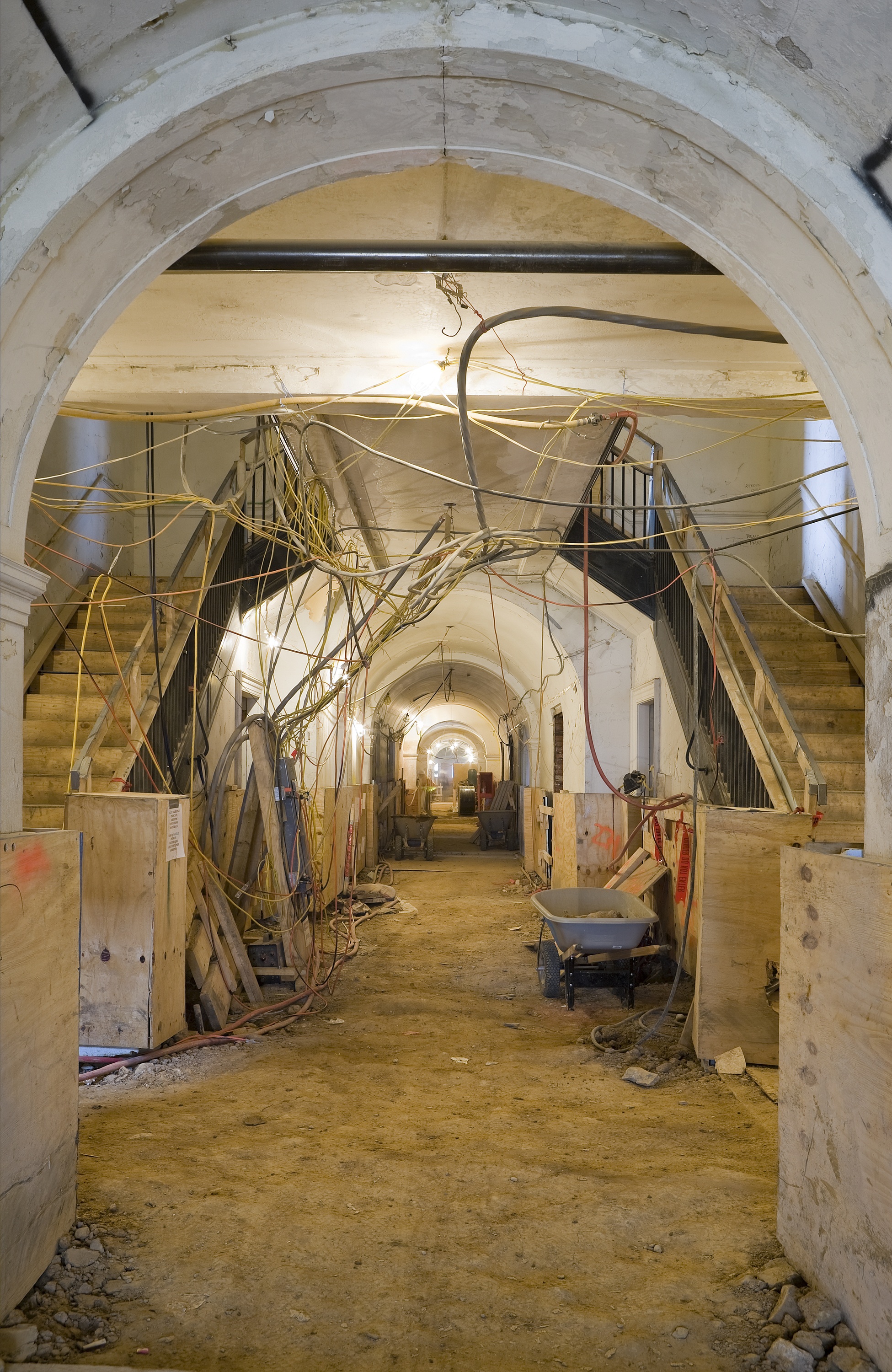 Historic DC Courthouse: S Corridor 1st Floor E Vestibule 3 21 07