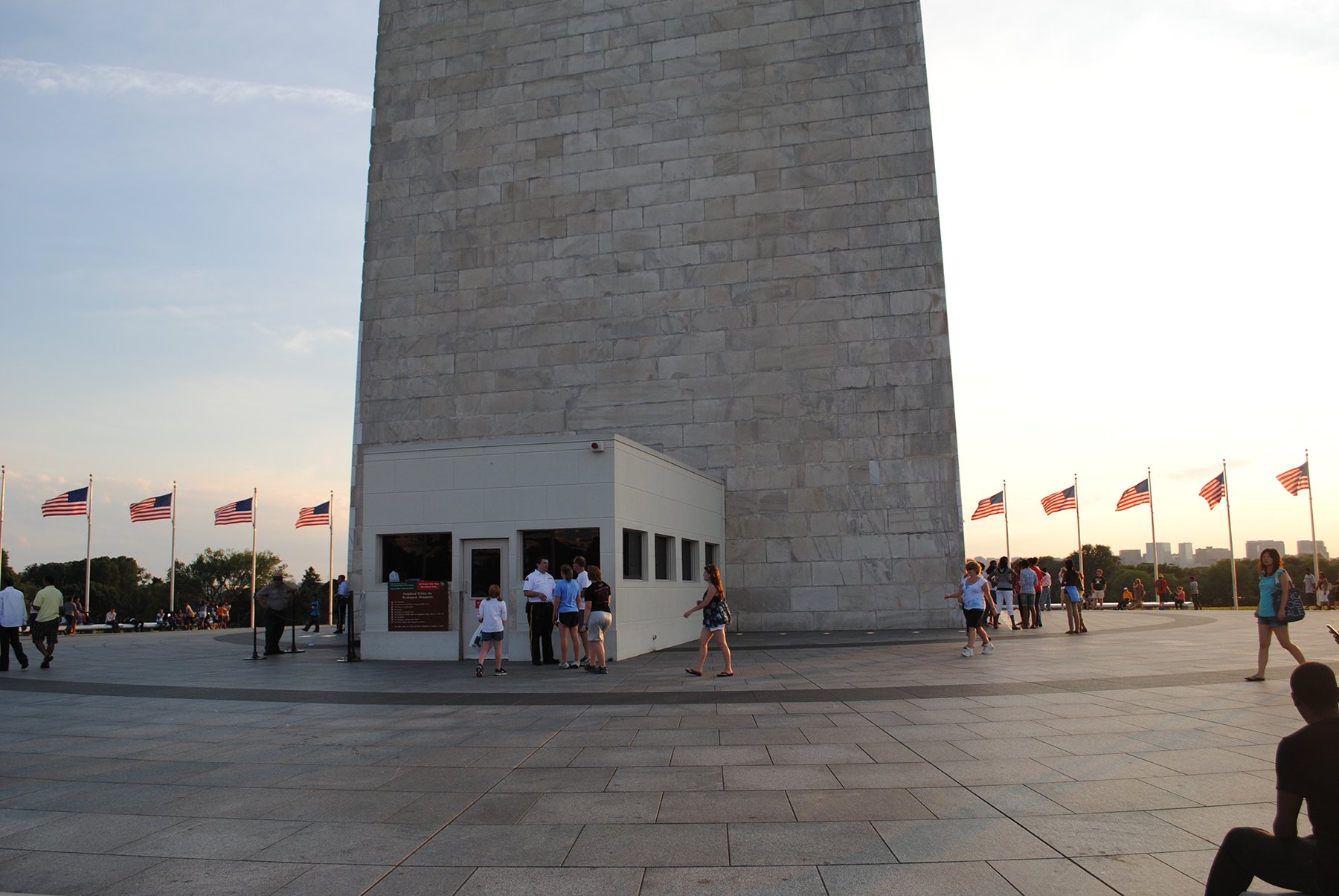 Washington Monument New Visitor Facility: WaMo VCtr Before After01 Before