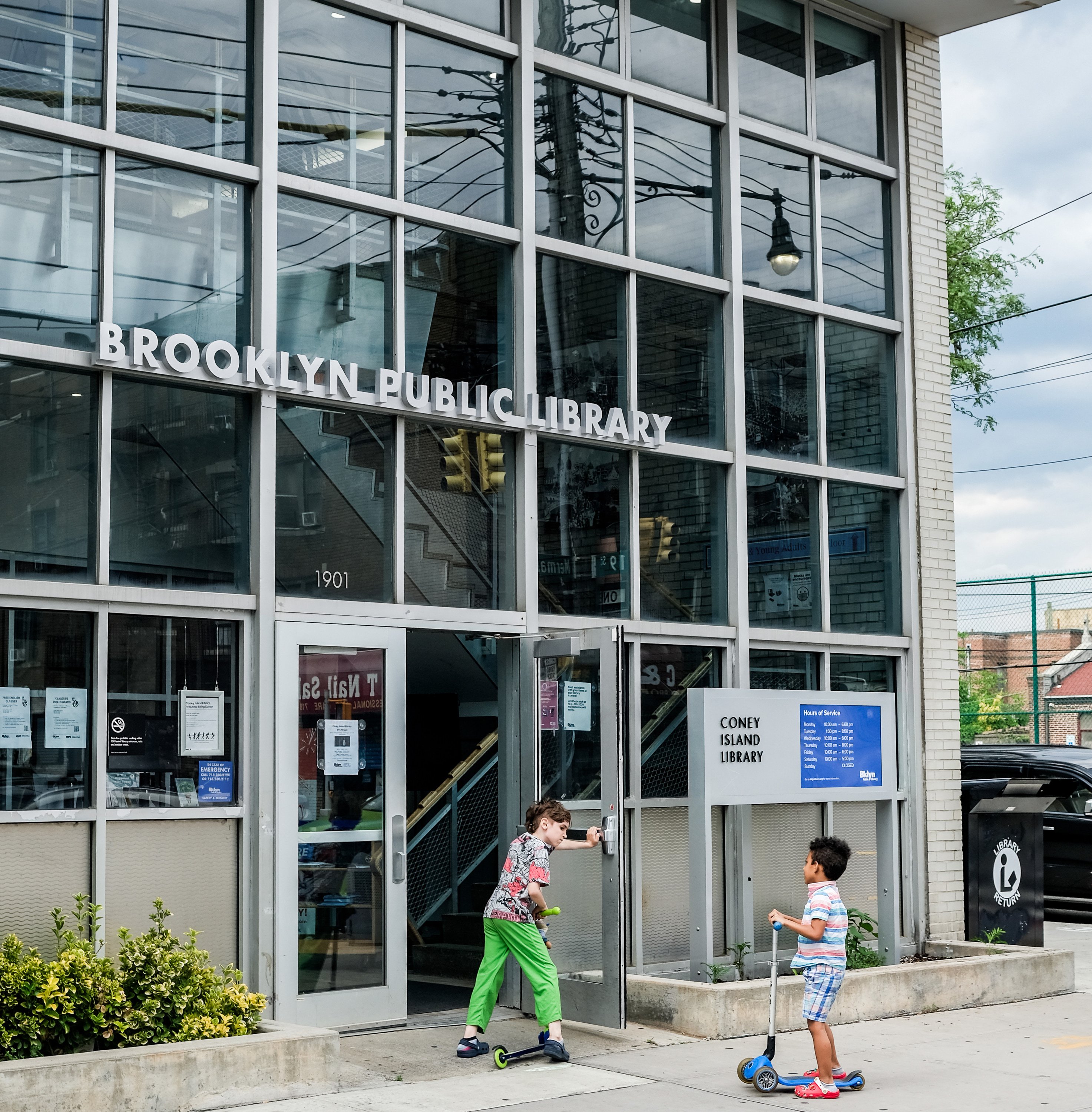 Brooklyn Public Library Building Signage Program: ConeyIsland EntryID