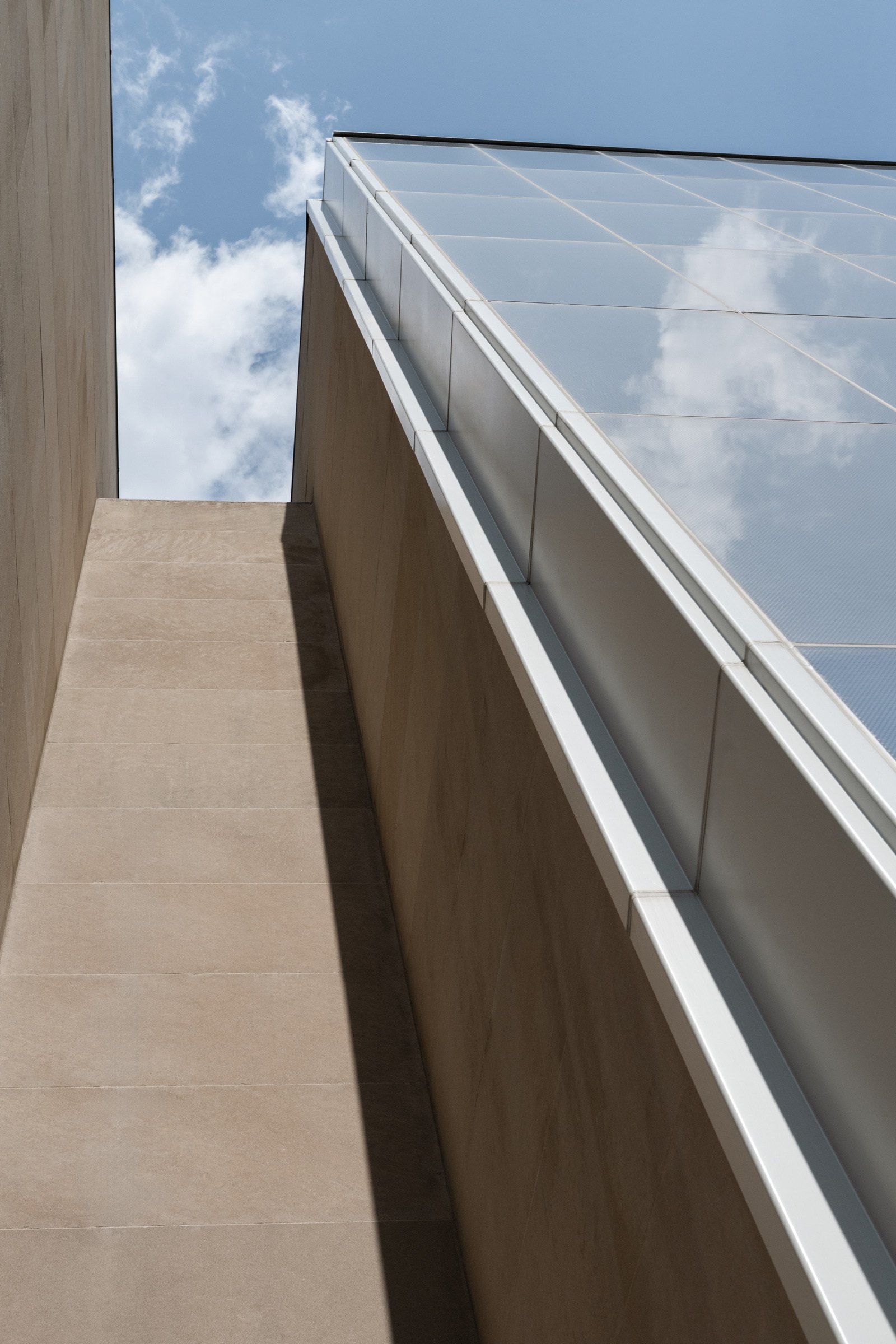 The Metropolitan Museum of Art, Michael C. Rockefeller Wing: MCRW Ext Detail02