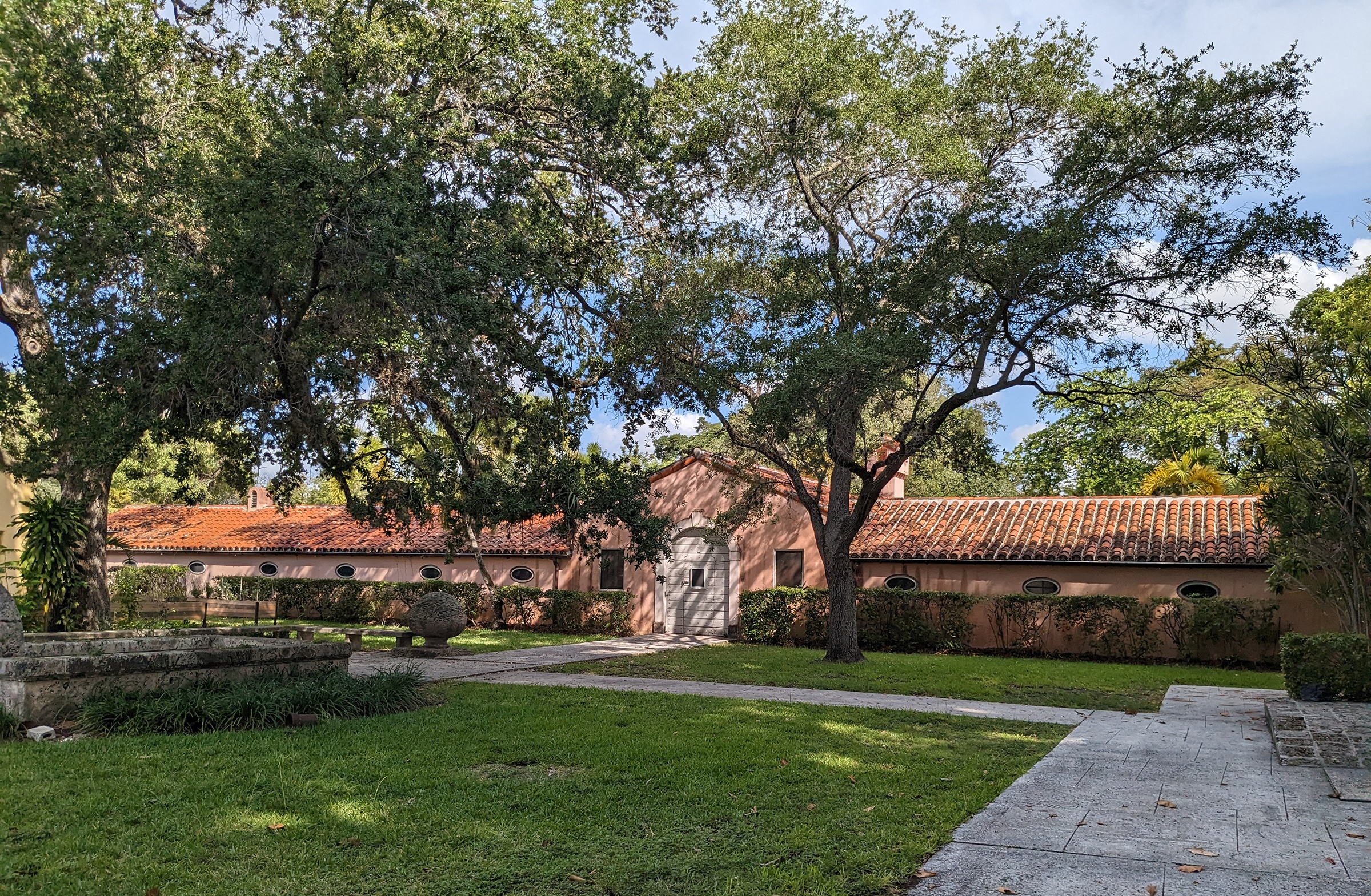 Vizcaya Museum & Gardens: Vizcaya PXL 20230512 135810431